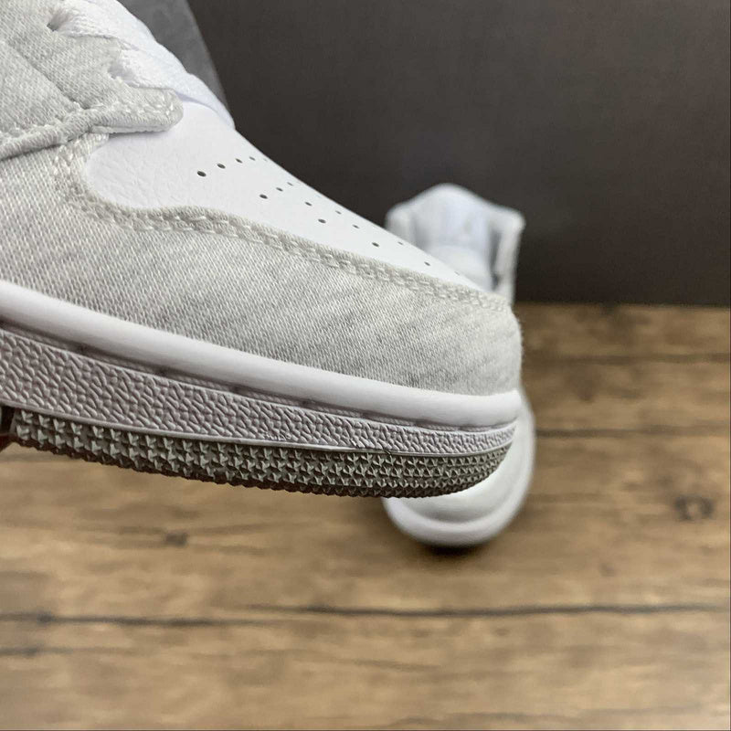 AJ1 Mid