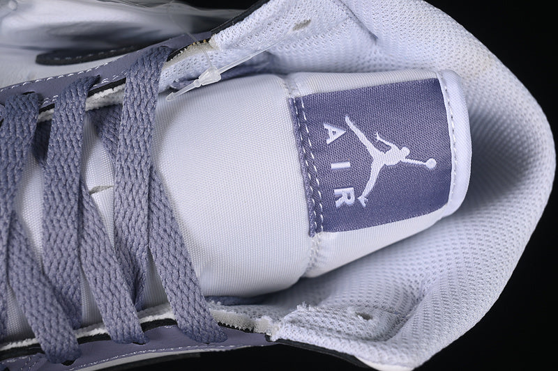 AJ1 Mid
