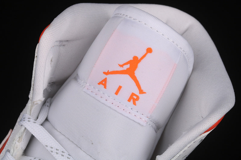 AJ1 Mid