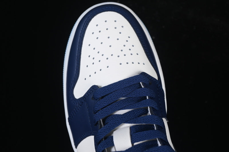 AJ1 Low