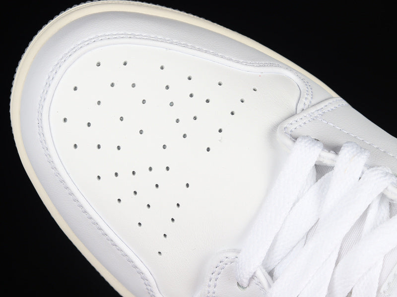 AJ1 Mid