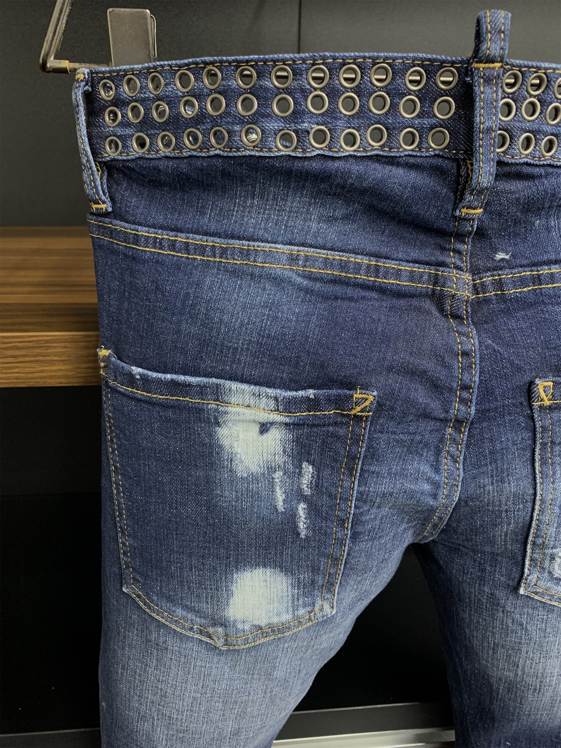 D2 Jeans
