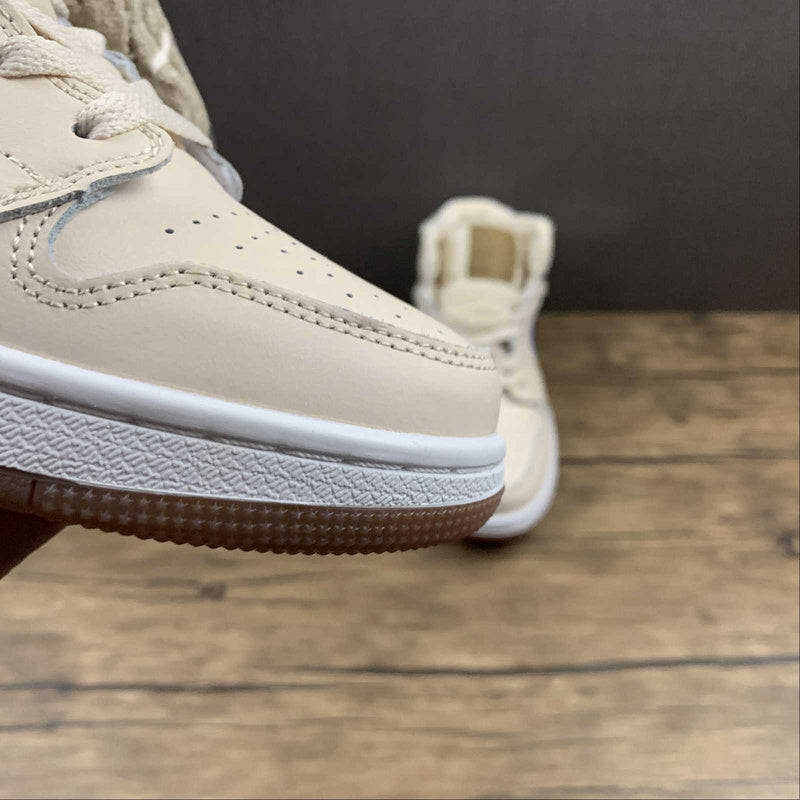 AJ1 Mid