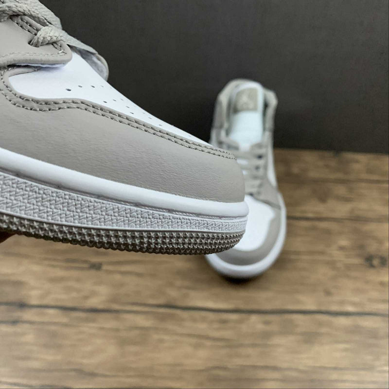 AJ1 Mid