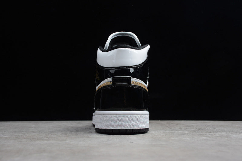 AJ1 Mid