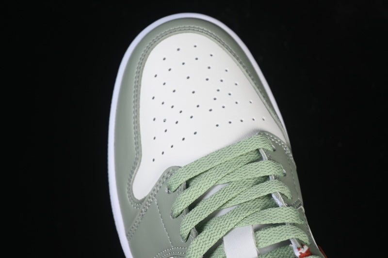 AJ1 Low