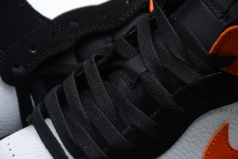 AJ1 Mid