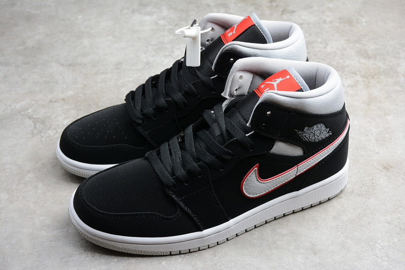 AJ1 Mid