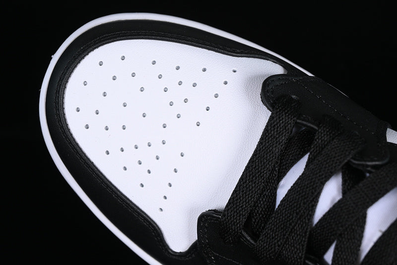 AJ1 Mid
