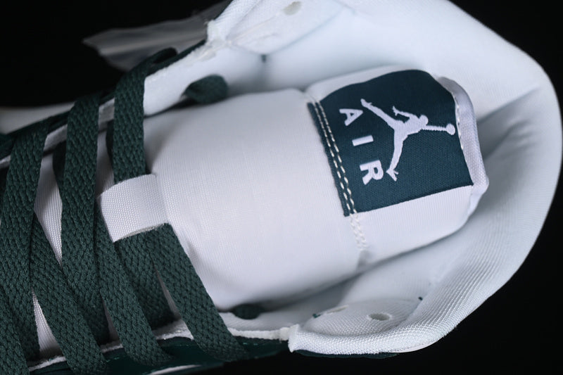 AJ1 Mid