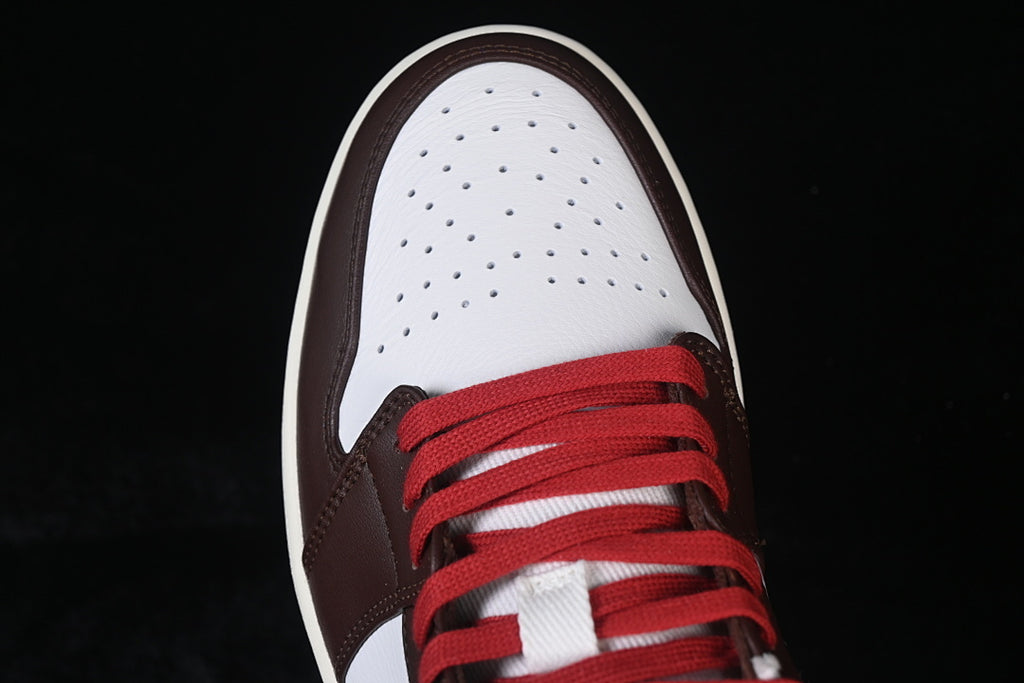 AJ1 Low