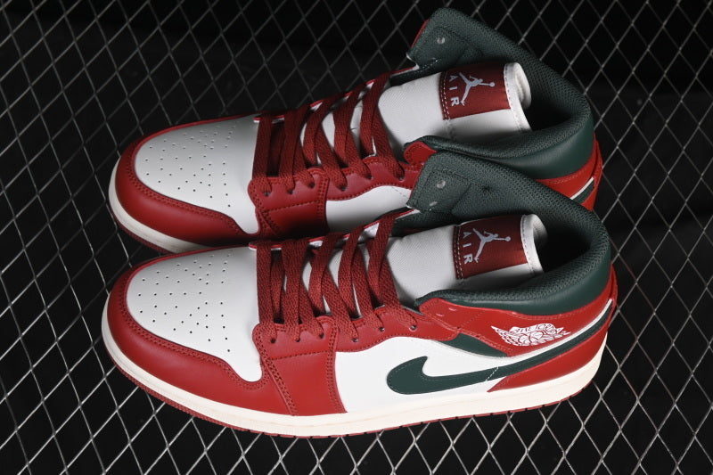 AJ1 Mid