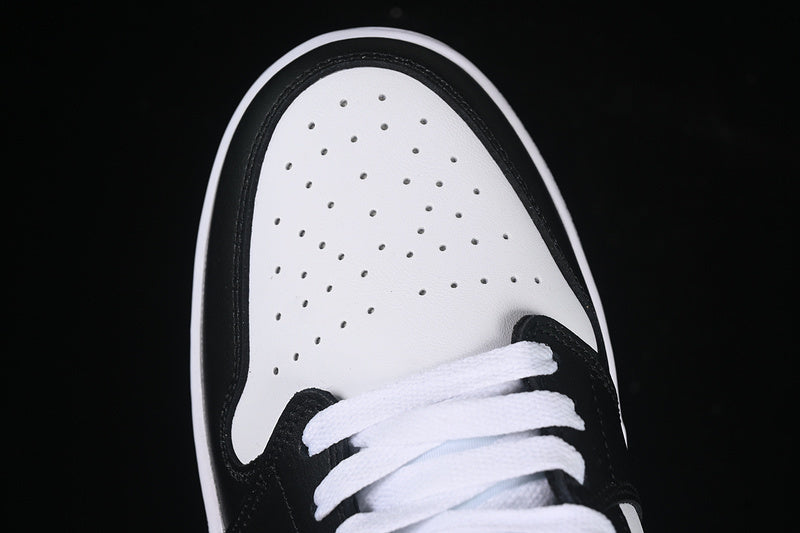 AJ1 Low