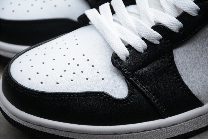 AJ1 Mid