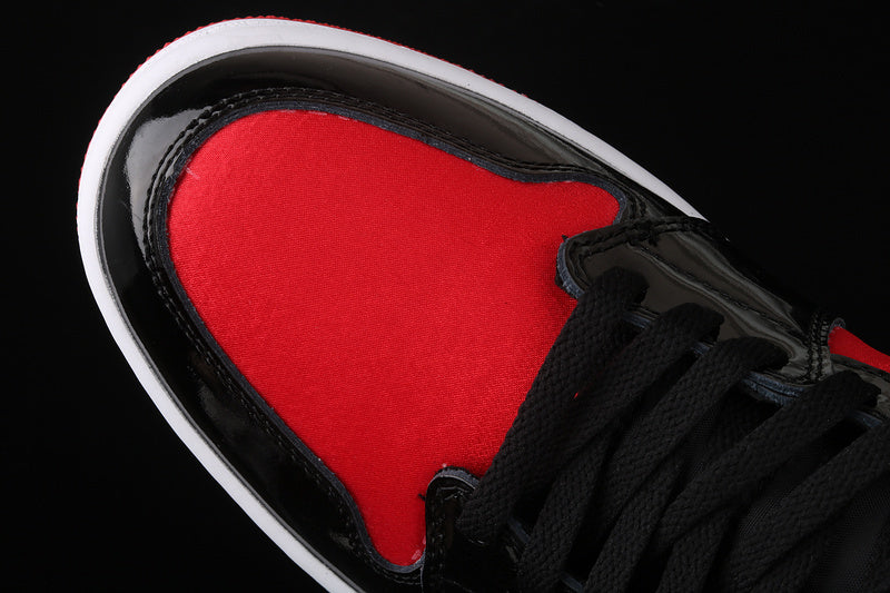 AJ1 Mid