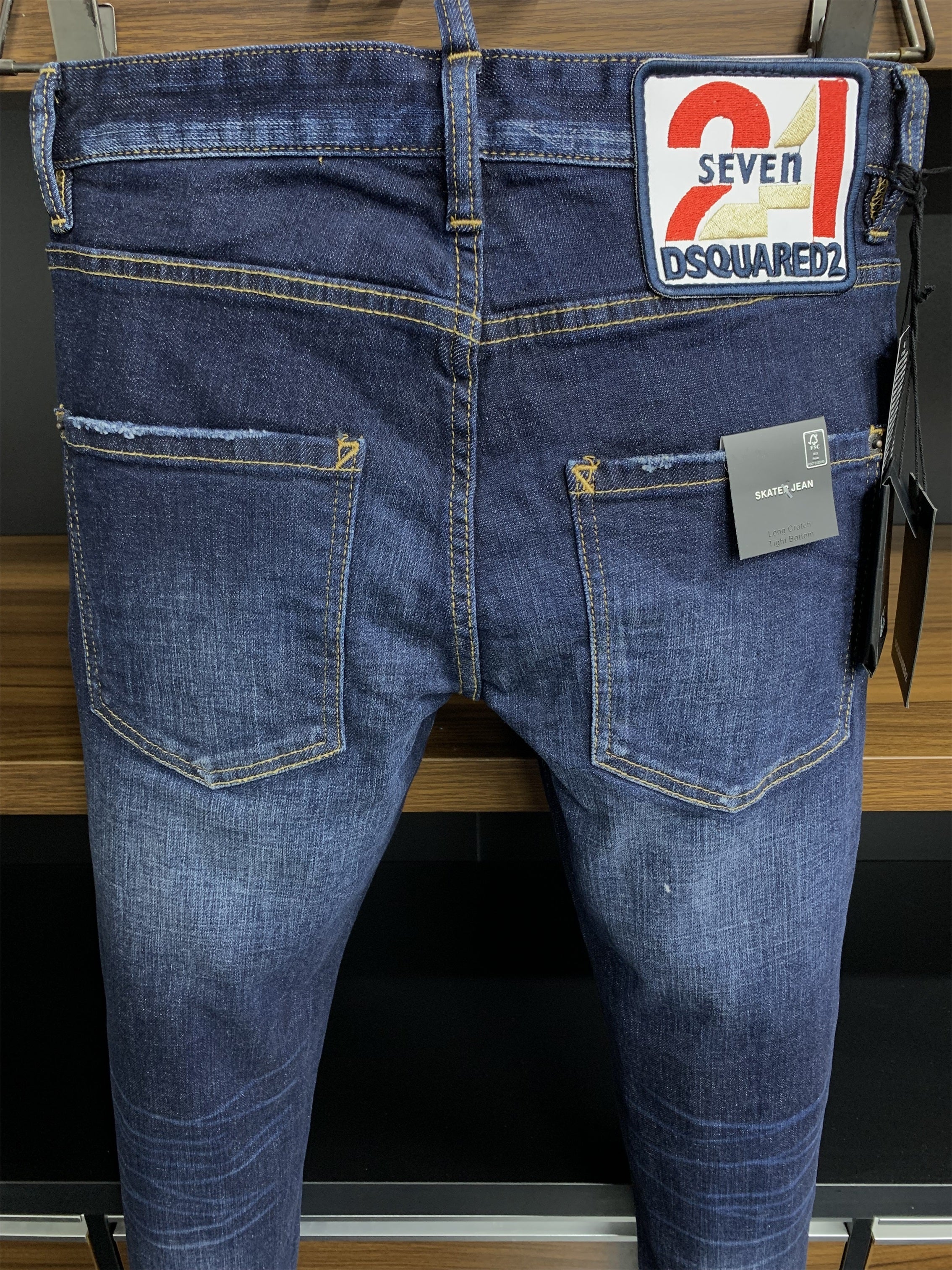 D2 Jeans