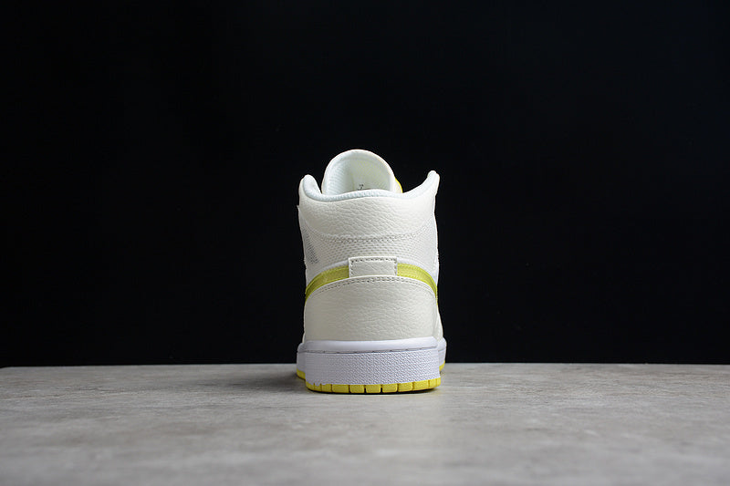 AJ1 Mid