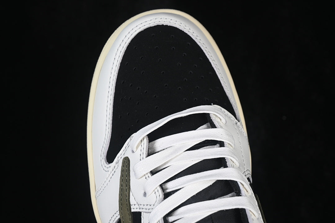 AJ1 Low