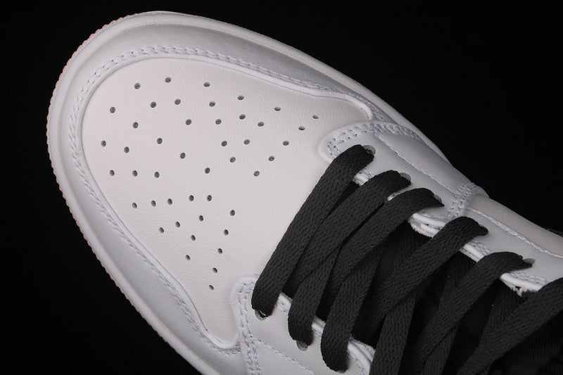 AJ1 Mid