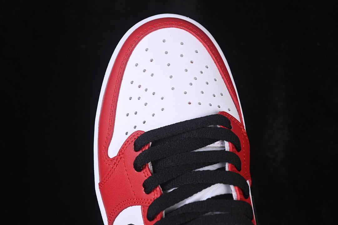 AJ1 Low