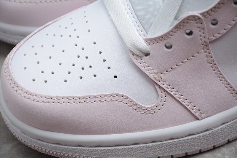 AJ1 Mid
