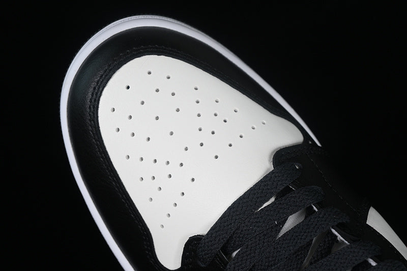 AJ1 Mid