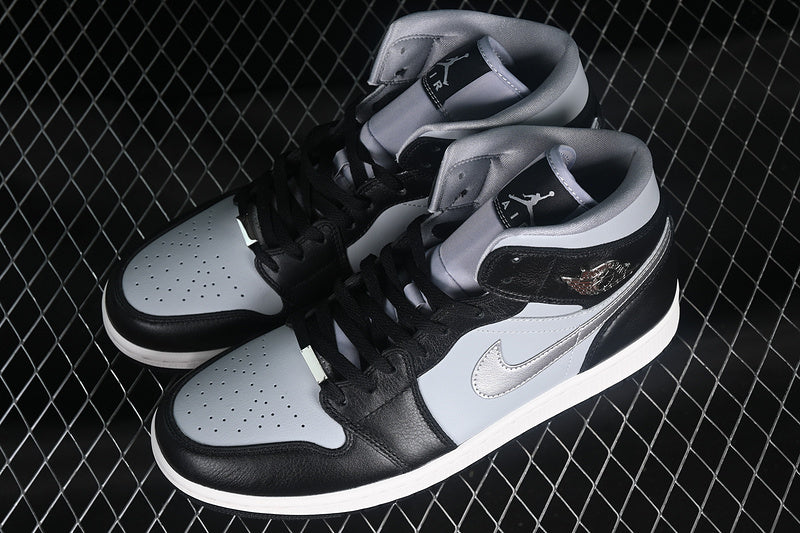 AJ1 Mid