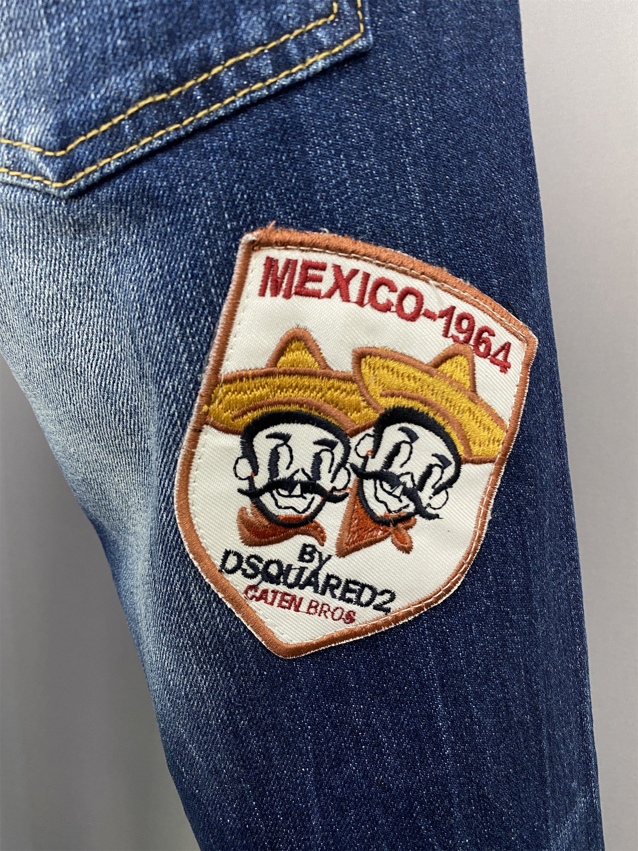 D2 Jeans