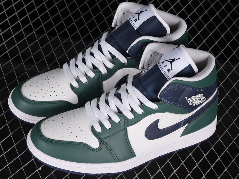 AJ1 Mid