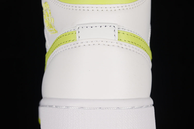 AJ1 Mid