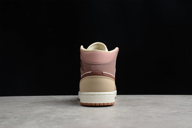 AJ1 Mid