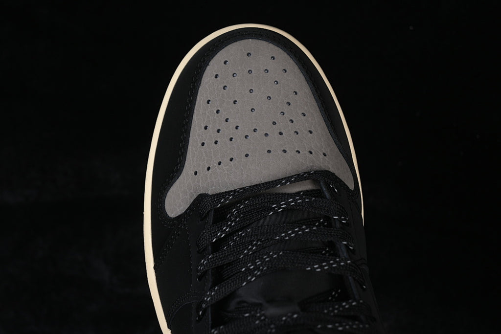 AJ1 Mid