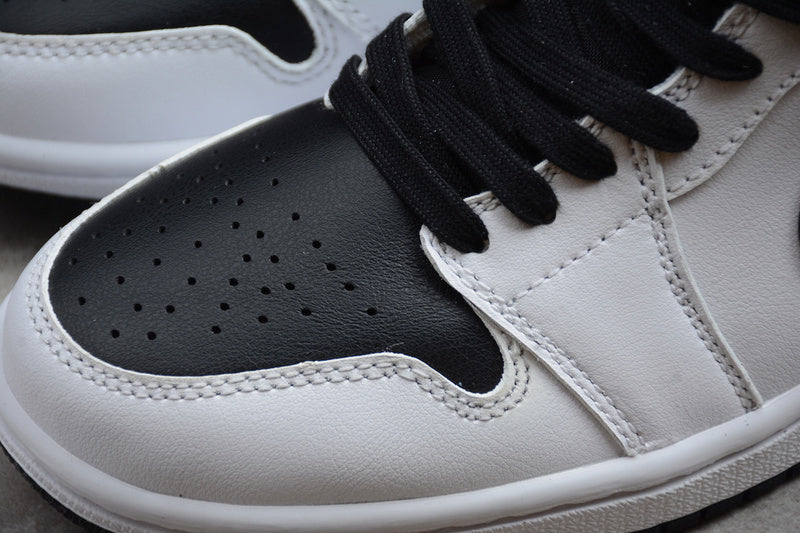 AJ1 Mid