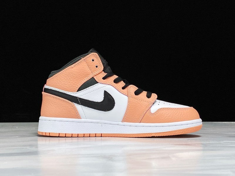 AJ1 Mid