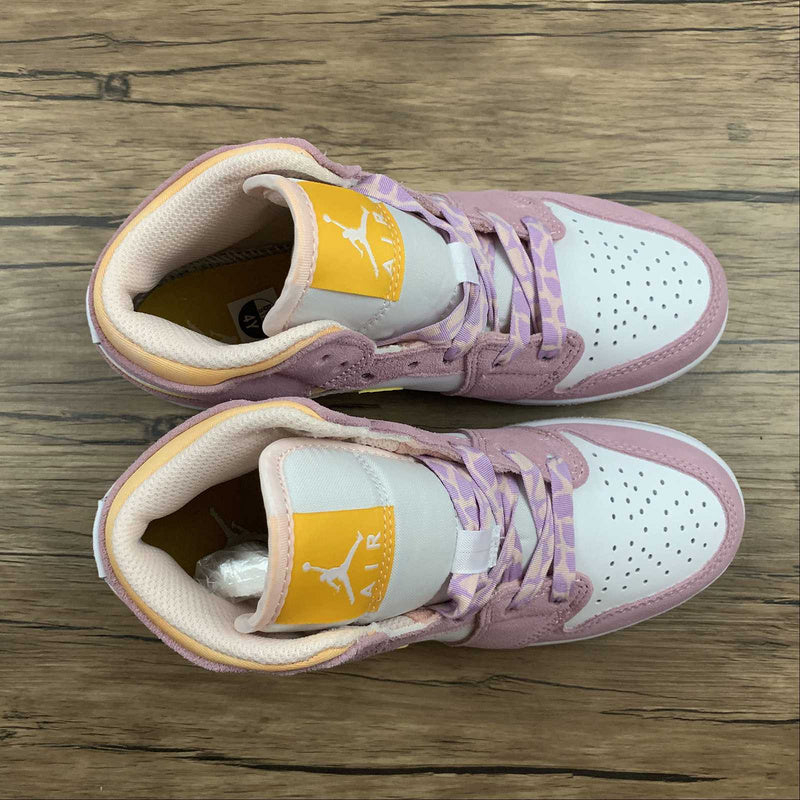 AJ1 Mid