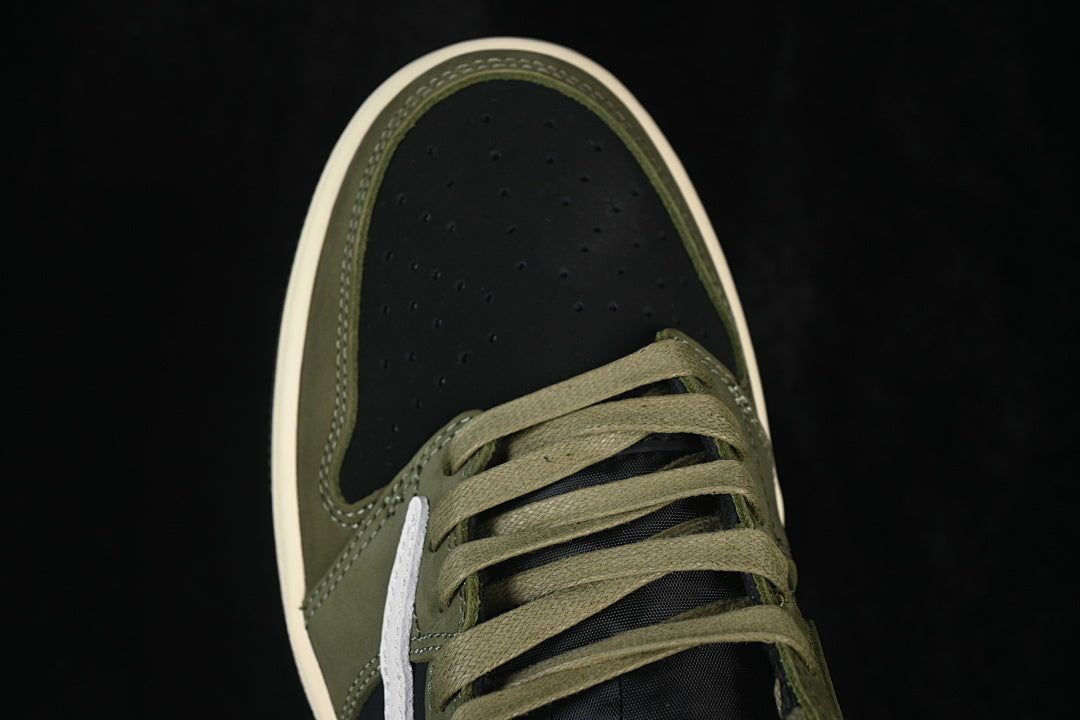 AJ1 Low