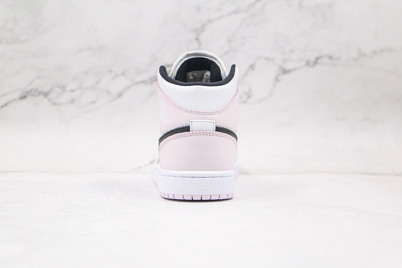 AJ1 Mid