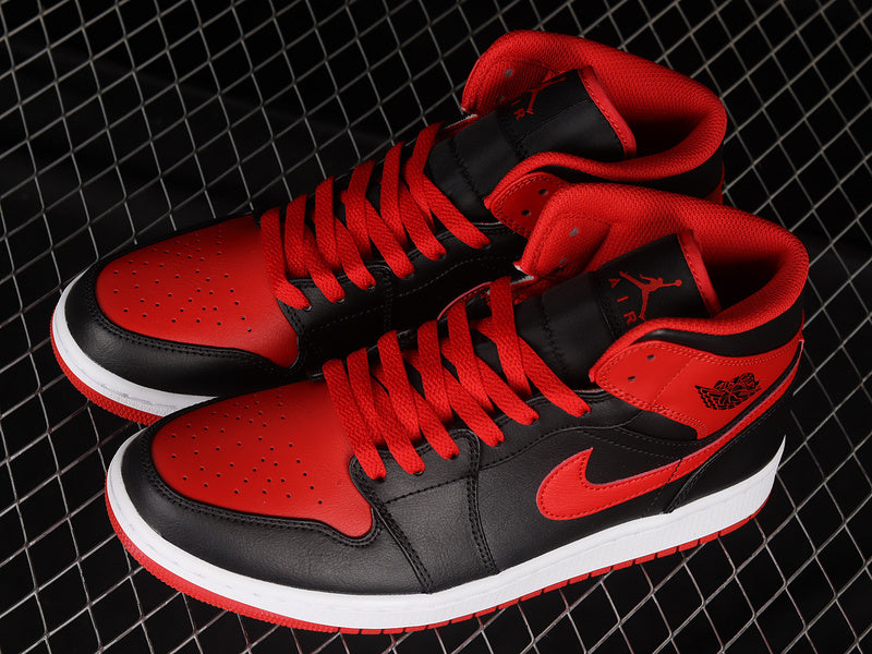 AJ1 Mid