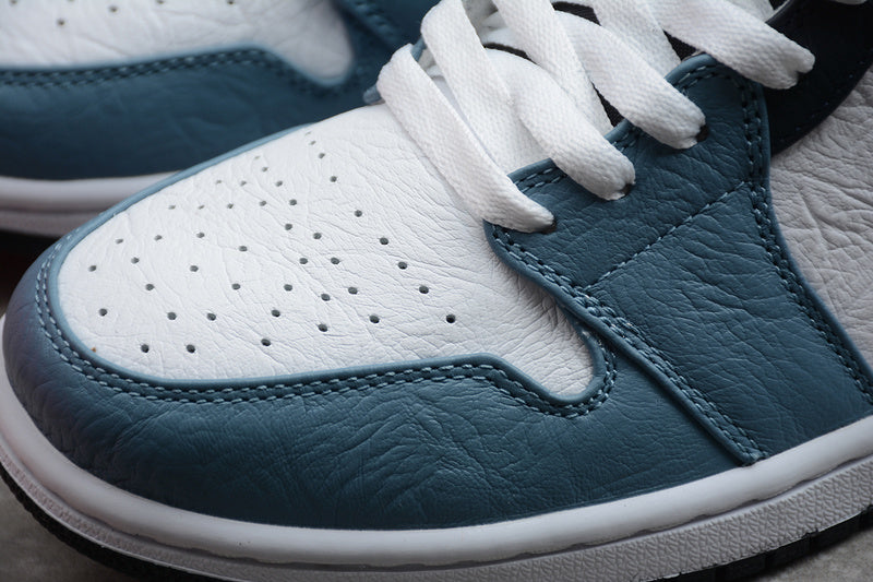 AJ1 Mid