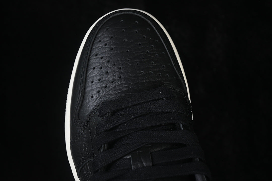 AJ1 Low