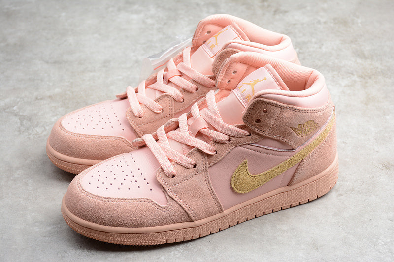 AJ1 Mid