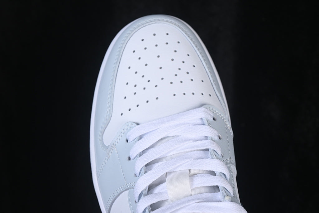 AJ1 Low
