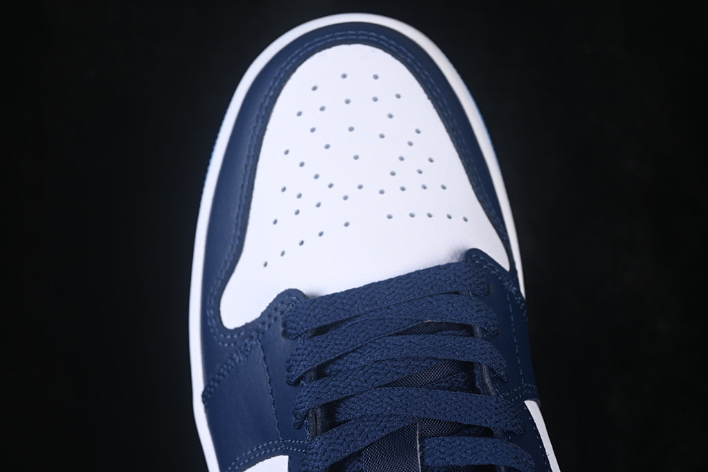 AJ1 Low