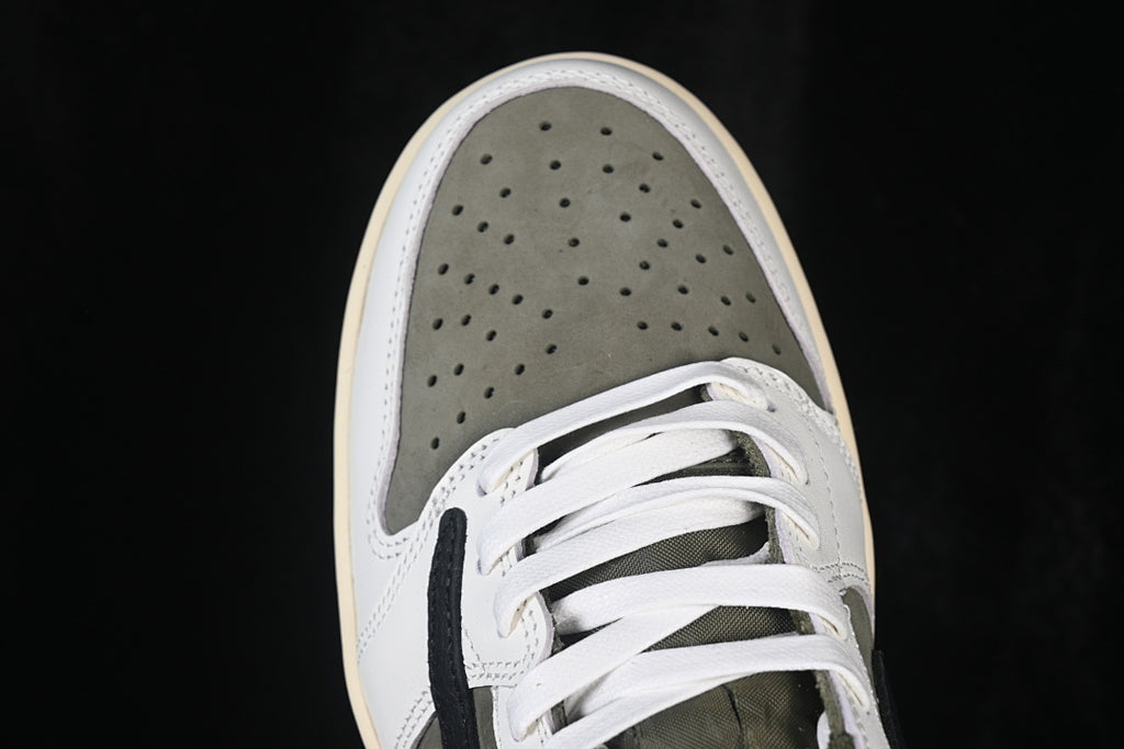 AJ1 Low