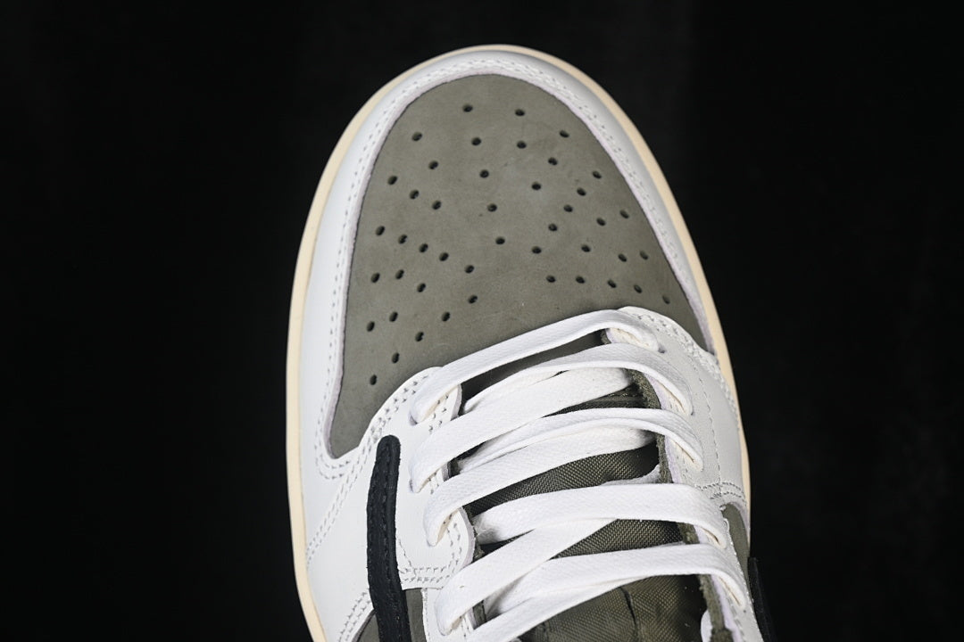 AJ1 Low