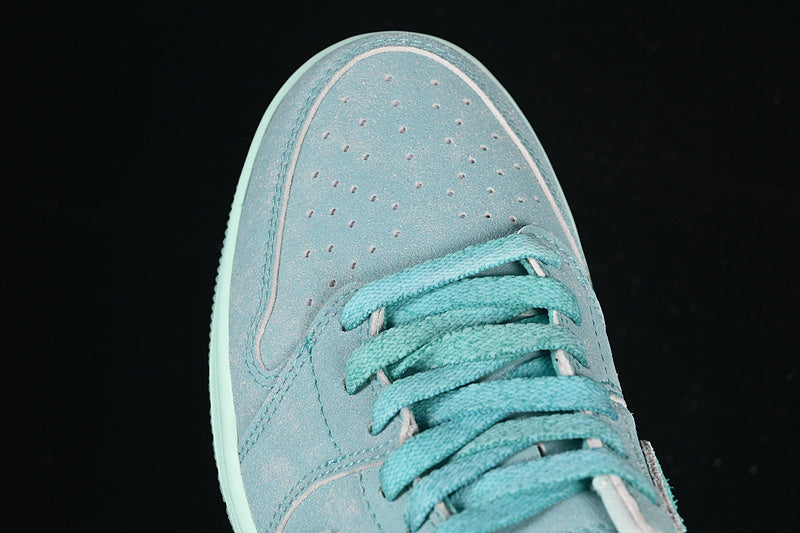 AJ1 Low