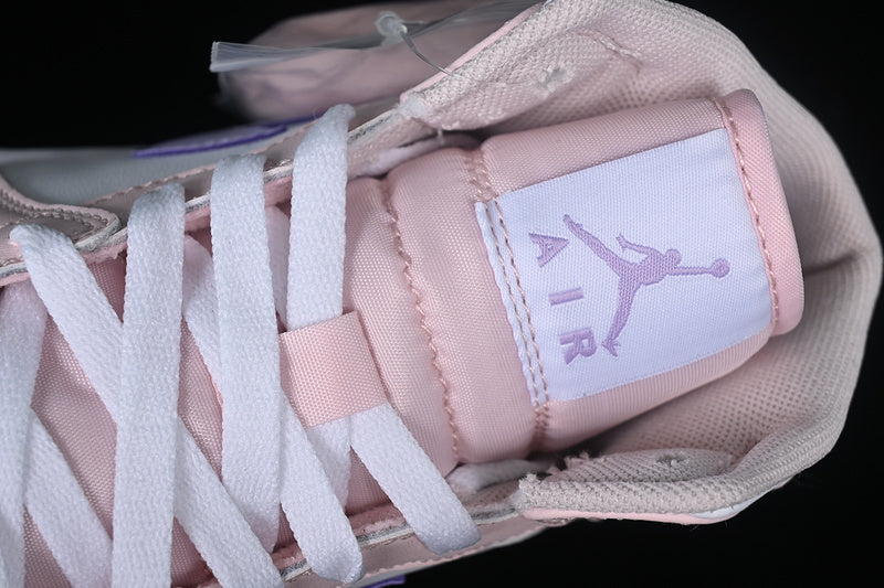 AJ1 Mid