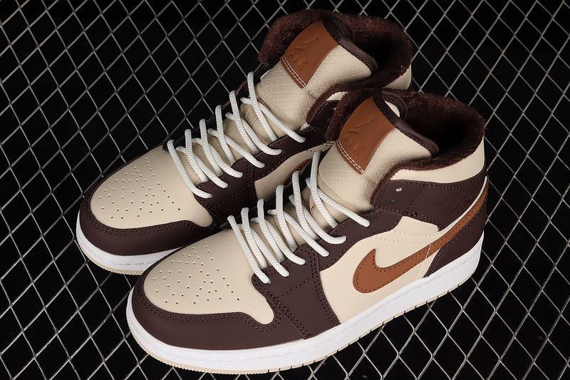 AJ1 Mid
