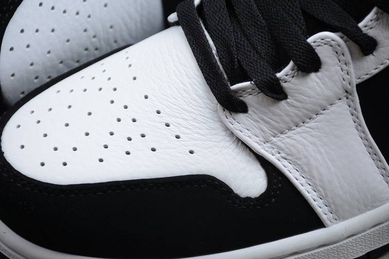 AJ1 Mid