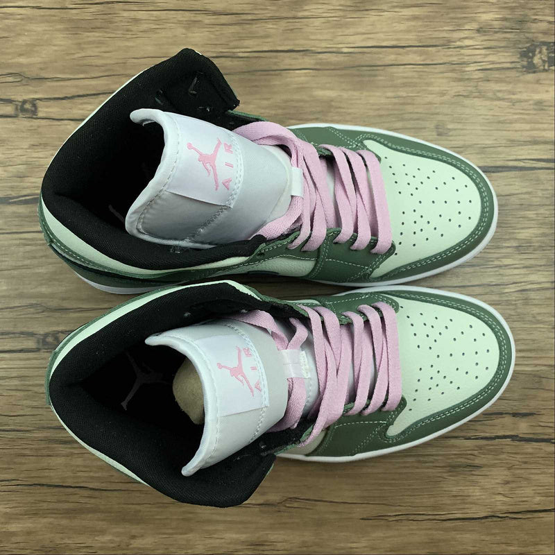 AJ1 Mid
